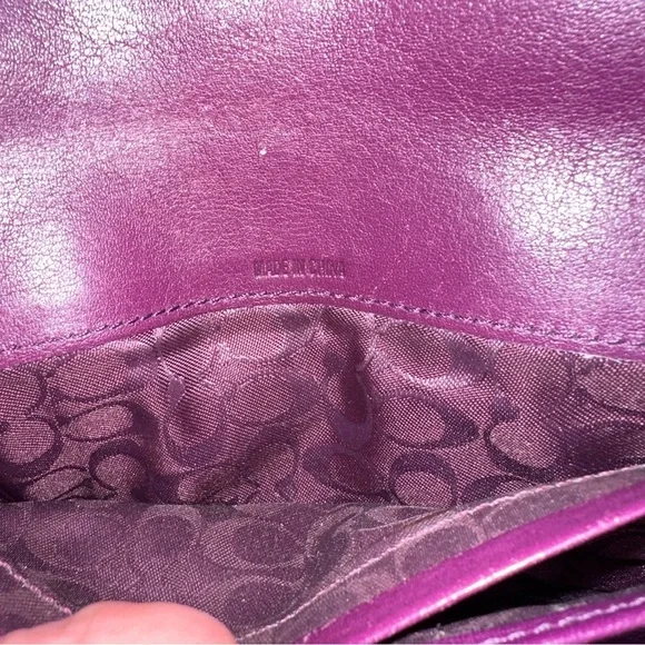 Coach Vintage Fuchsia Leather Wallet - Picture 11 of 13